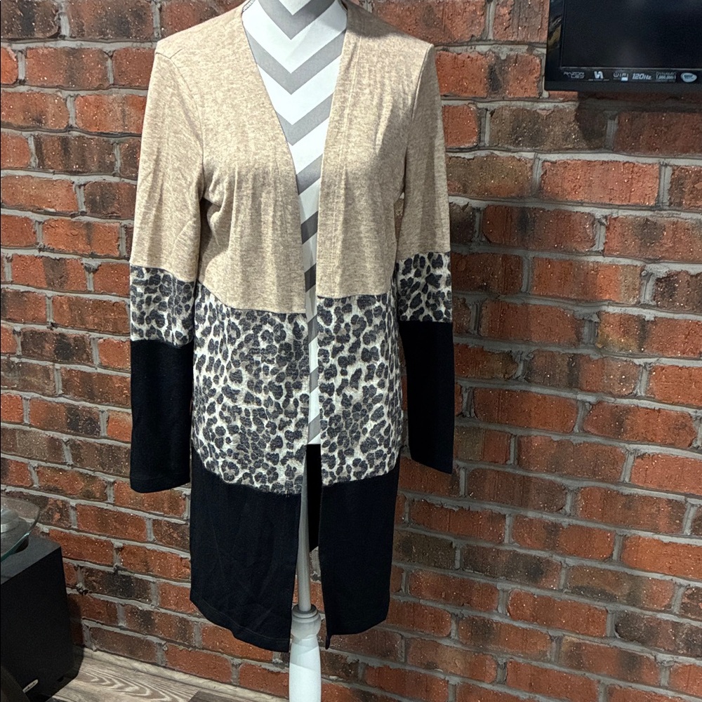 Daytrip Tan, Black & Leopard Open-Front Long Cardigan. Size Small.